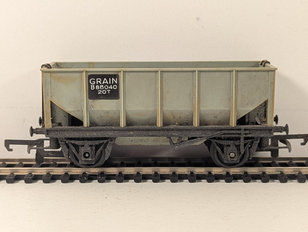 Tri-ang OO Gauge R214 BR 20T Grain Hopper Wagon B85040