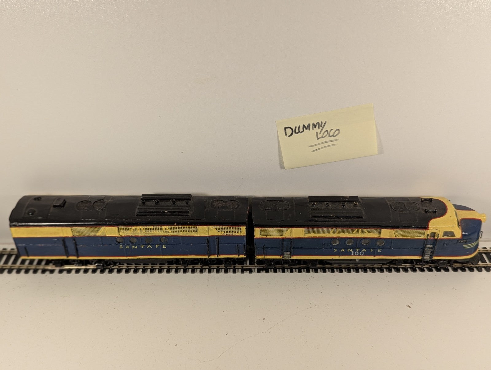 Metal Dummy Built GENESIS F7A/F7B Set Santa Fe