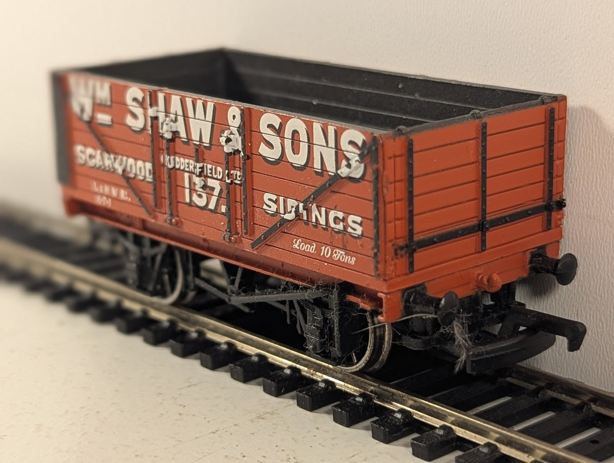 Bachmann OO Gauge 7 Plank Open Wagon Wm Shaw & Sons Goods Wagon 137