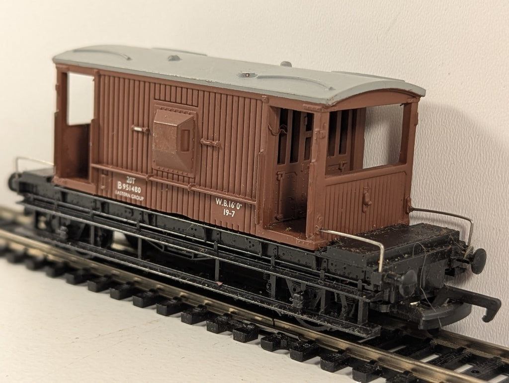 Mainline 37-139 20T Brake Van Brown