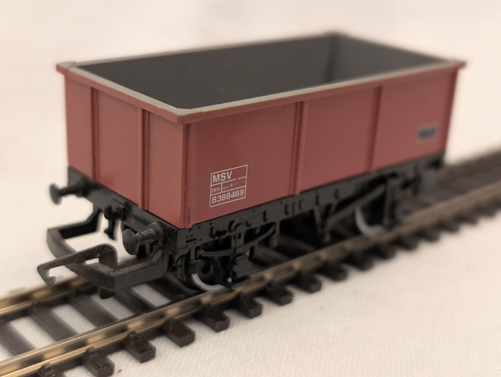 Hornby OO Gauge R1017 27T Steel Tippler Wagon B388469 BR Brown
