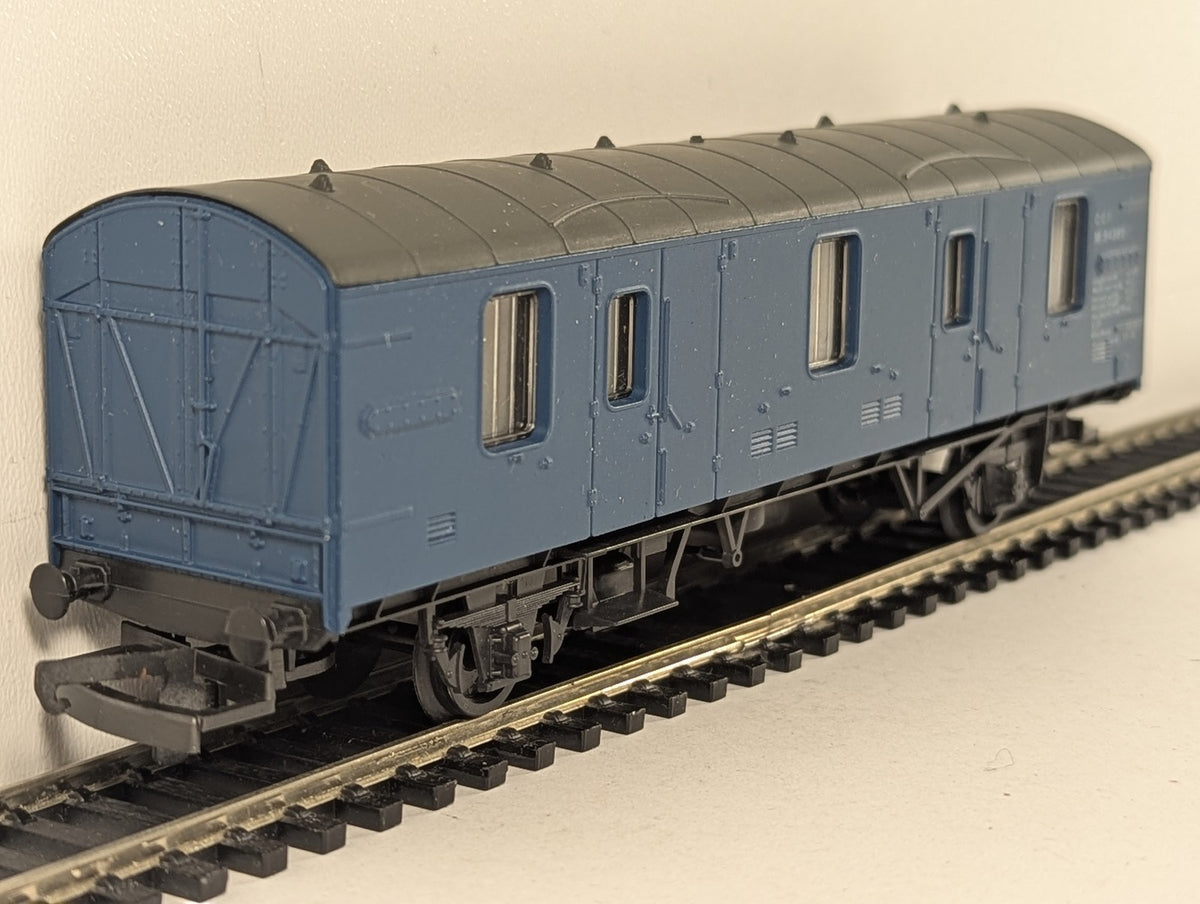 Lima OO Gauge BR Mk1 CCT Covered Carriage Truck Utility Van M94291 BR Blue