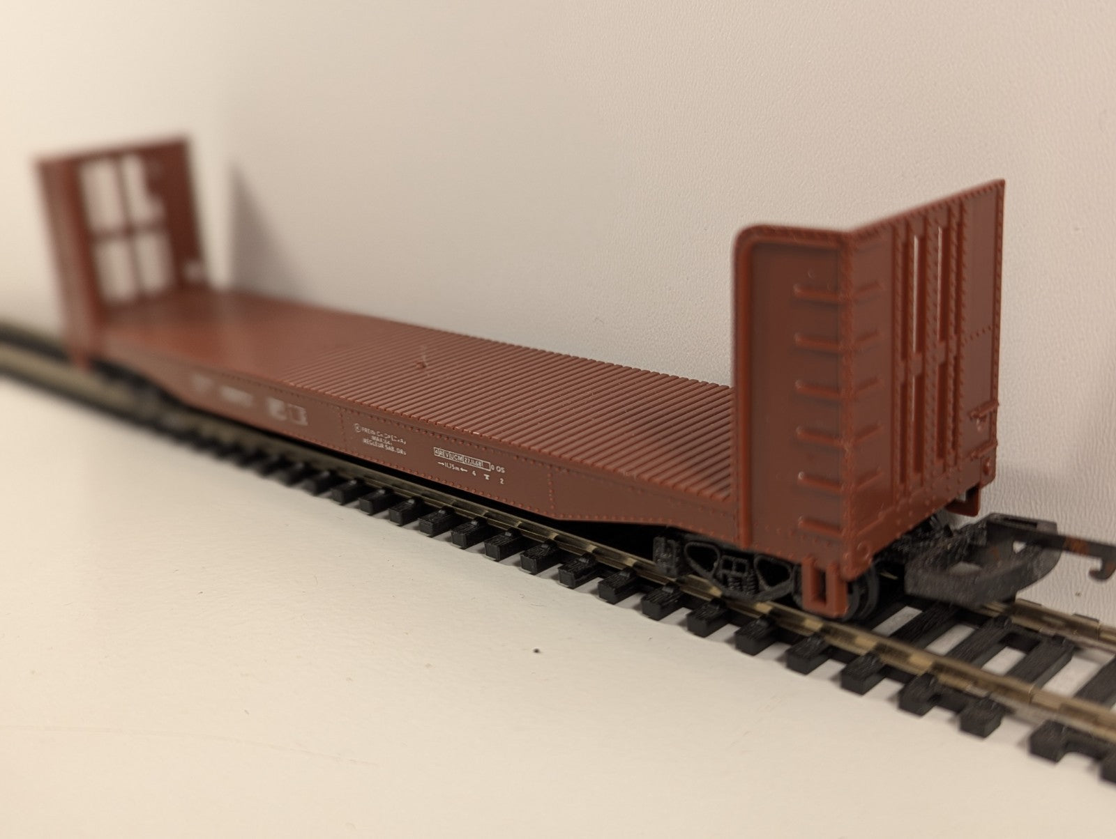 Lima – Bulkhead Flatcar (OO/HO Gauge)