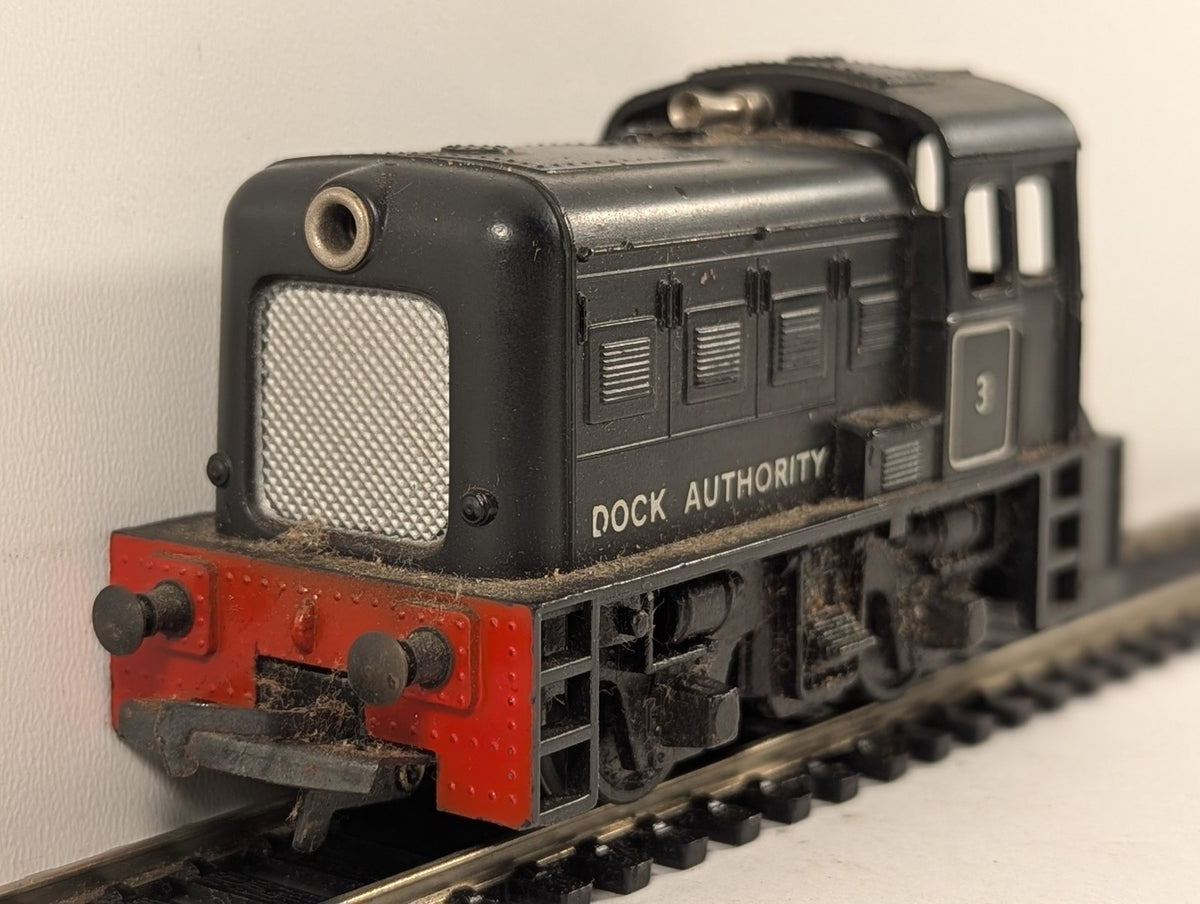 Tri-ang OO Gauge Class 08 Diesel Shunter Locomotive 13012 BR Green R152