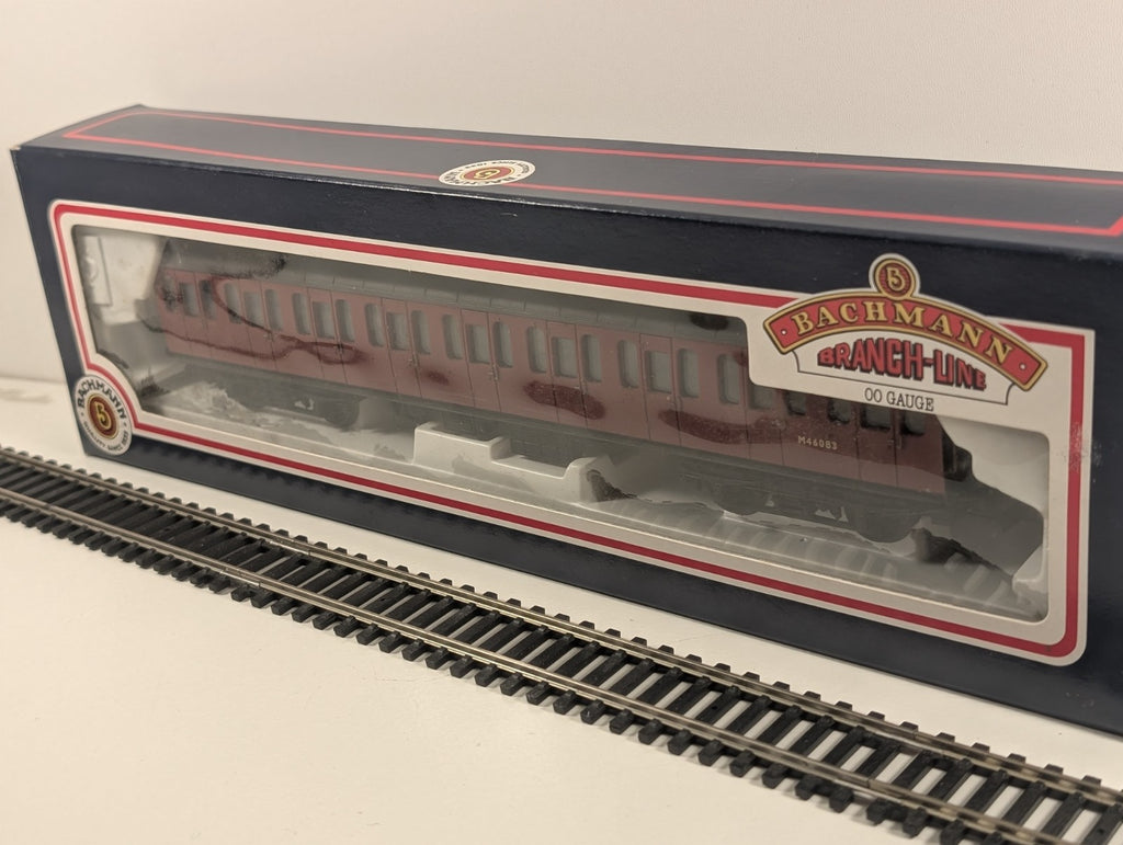 Bachmann Branchline 34-601 57ft BR Mk1 Suburban Coach in BR Crimson