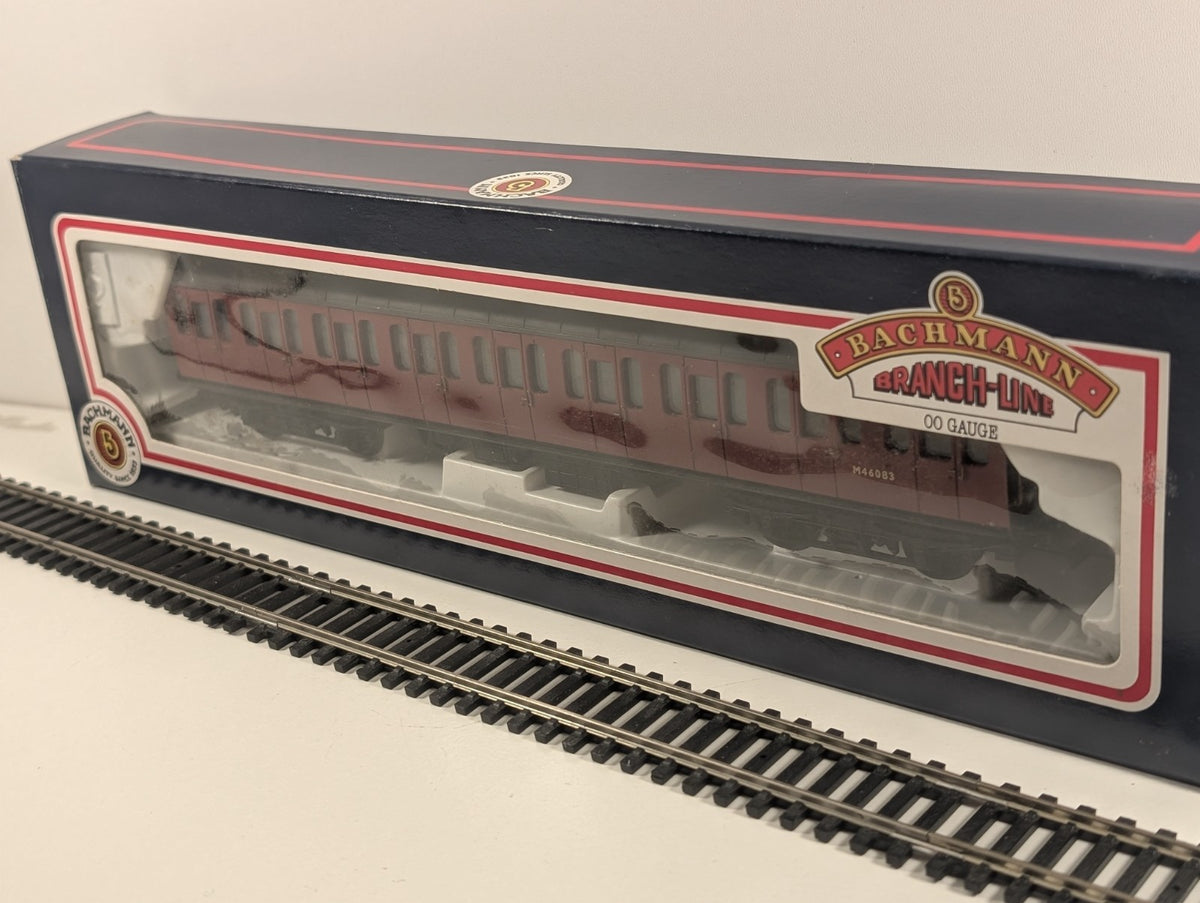 Bachmann Branchline 34-601 57ft BR Mk1 Suburban Coach in BR Crimson