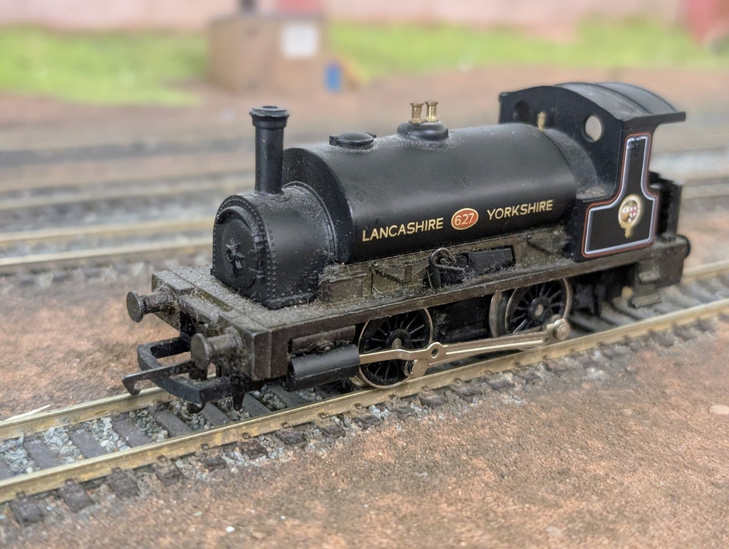Hornby R150 Class 0F 'Pug' 0-4-0 627 in L&Y Black