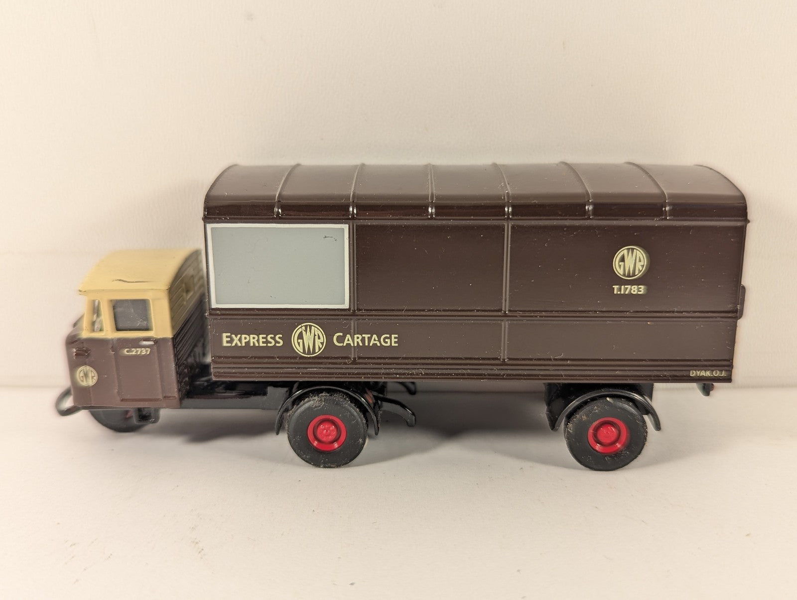 Oxford Diecast 1:76 Scale (OO Gauge) Scammell Mechanical Horse Box Trailer