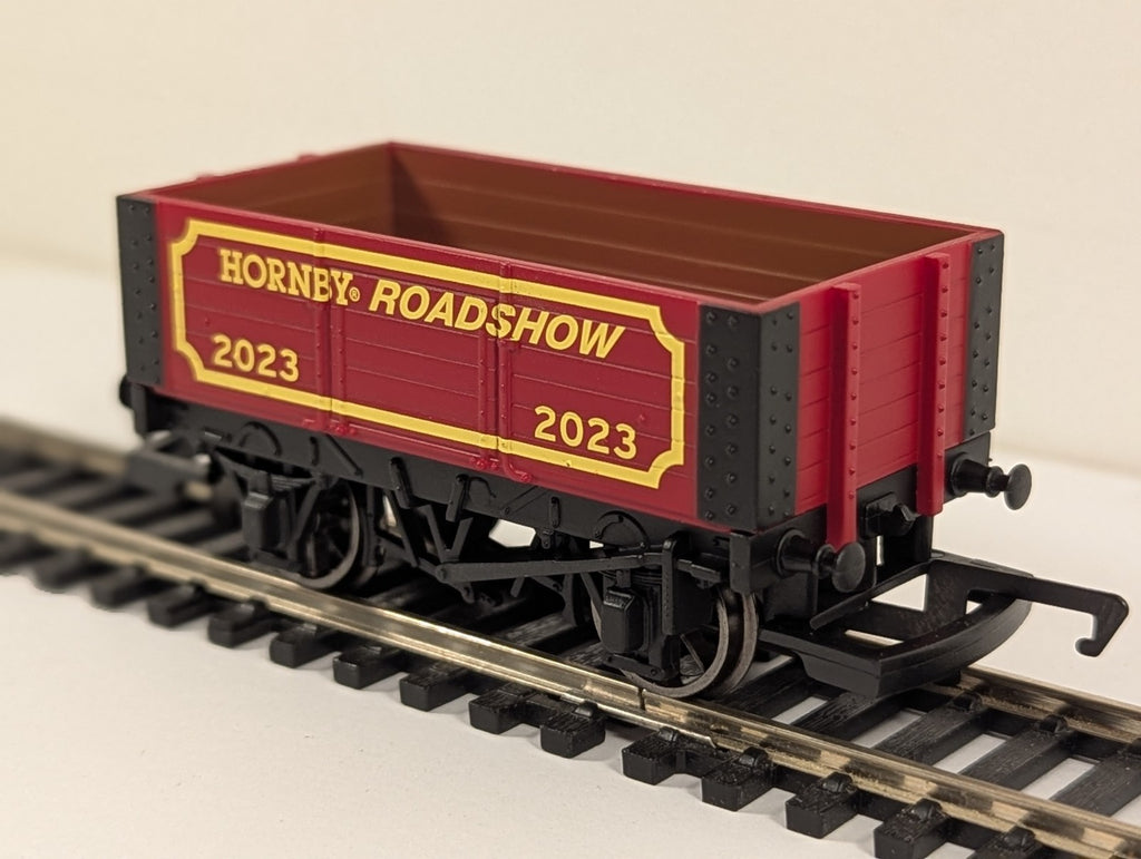 Hornby R60085 OO Gauge 2023 Roadshow 6 Plank Wagon - Boxed