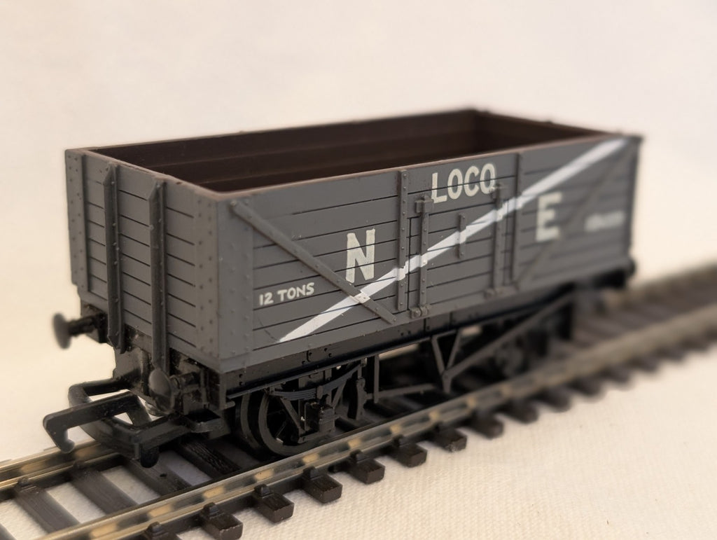 Mainline OO Gauge 7 Plank 12 Ton Loco Coal Wagon Goods Wagon HB4333