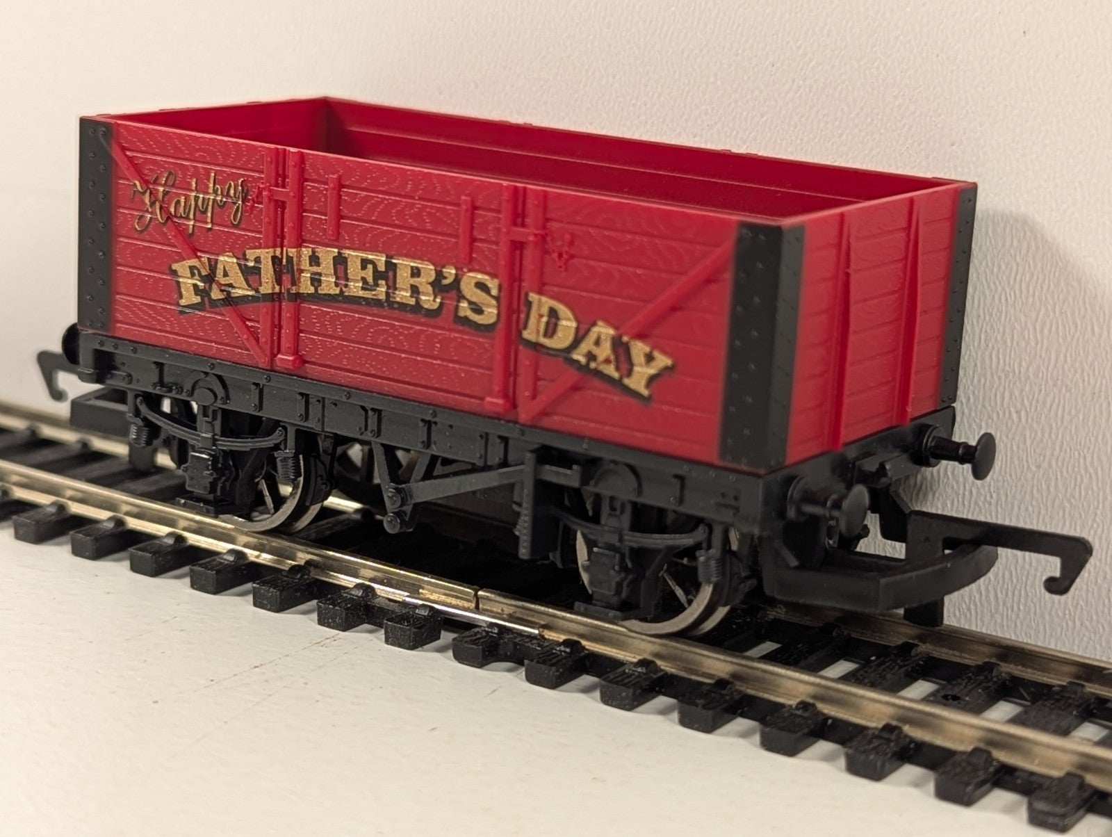 Hornby R6778 Father’s Day Open Wagon