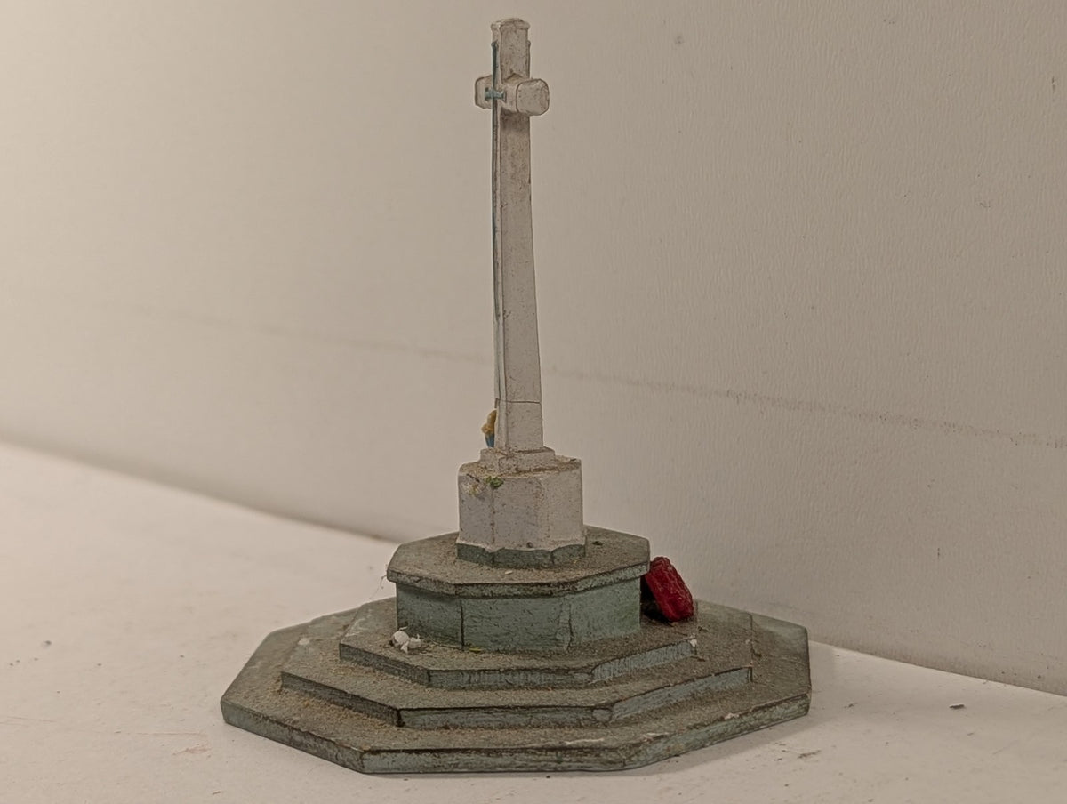 Hornby OO Gauge War Memorial Scenic Accessory R8639
