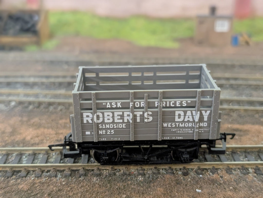 Hornby R.719 “Roberts Davy” Coke Wagon