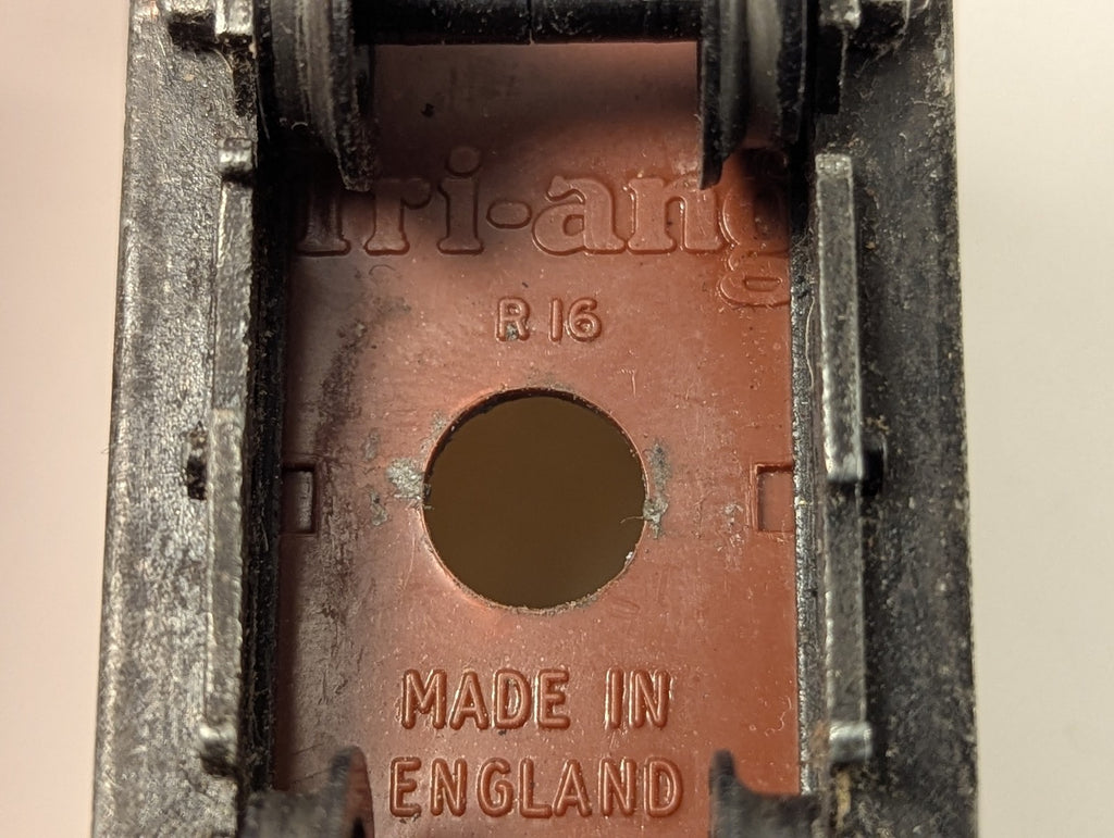 Tri-ang OO Gauge LMS 20 Ton Goods Brake Van M77031 Brown R16