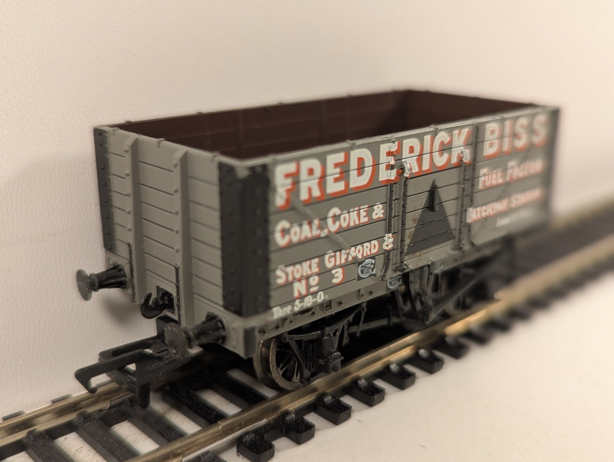 Bachmann Branchline OO Gauge 37-108 7 Plank Wagon Frederick Biss Coal