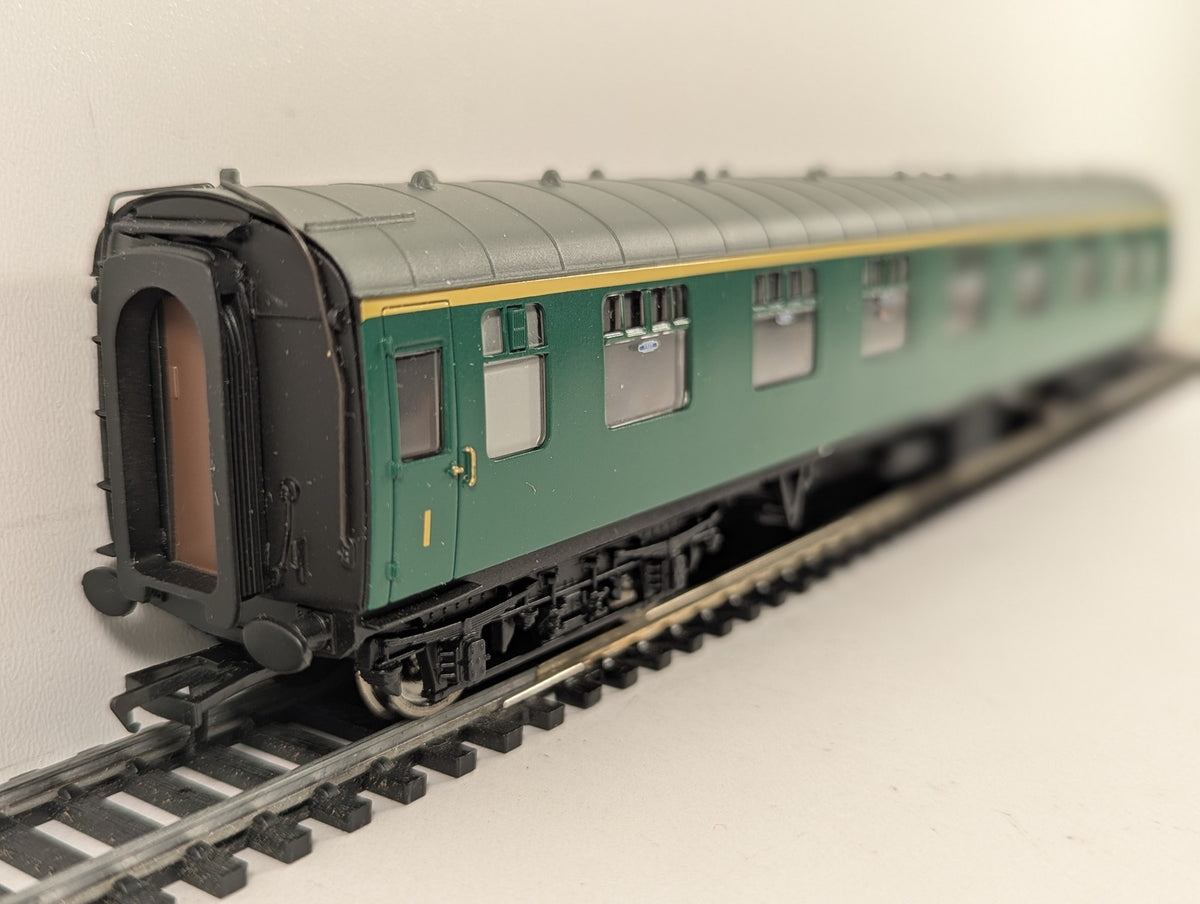 Bachmann OO Gauge BR Mk1 Corridor First FK Passenger Coach S 13003