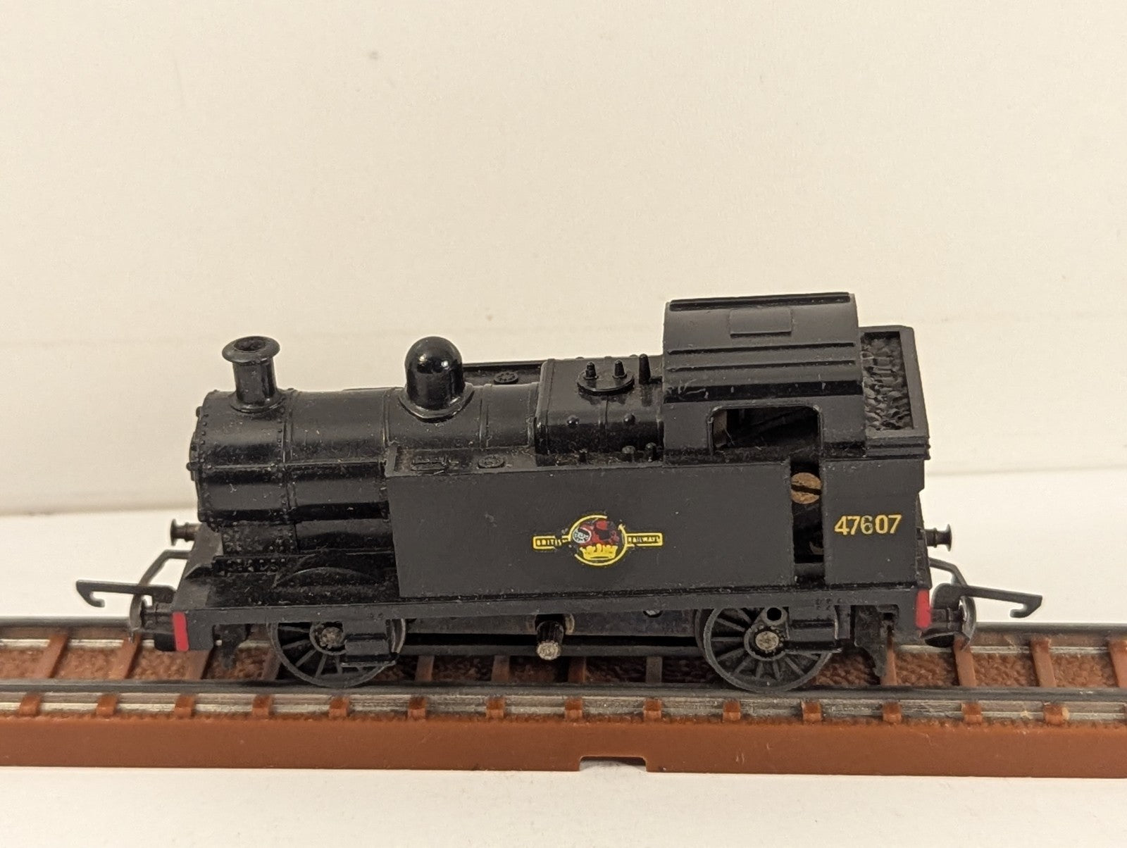 Tri-ang TT Gauge Class 3F Fowler 'Jinty' 0-6-0T Steam Locomotive 47