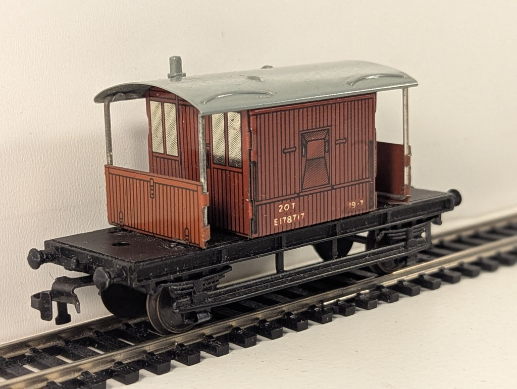 Hornby Dublo OO Gauge BR Standard 20-Ton Brake Van - Wrong Box