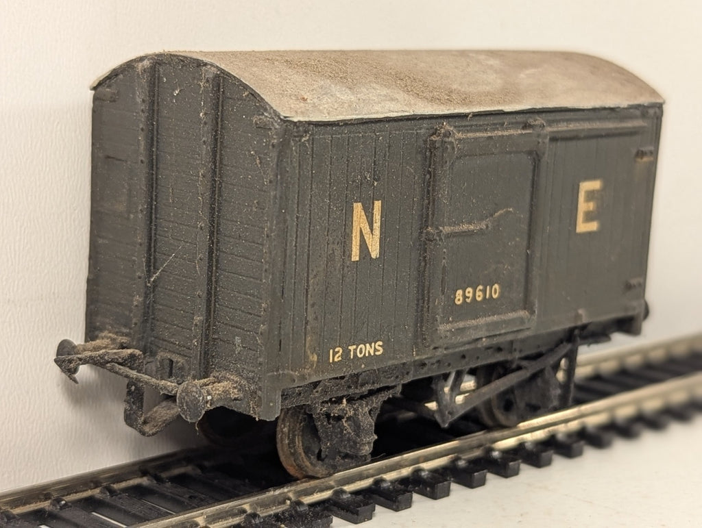Kit Built OO Gauge LNER 12 Ton Covered Goods Van Goods Wagon 89610 LNER