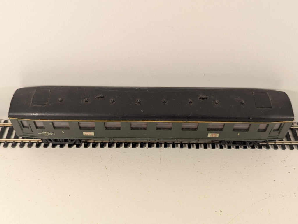Hornby-Acho HO Gauge SNCF 1st Class Green Passenger Coach