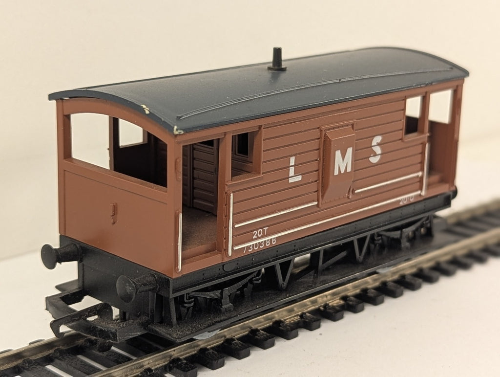 Hornby R718 OO Gauge LMS 20 Ton Goods Brake Van