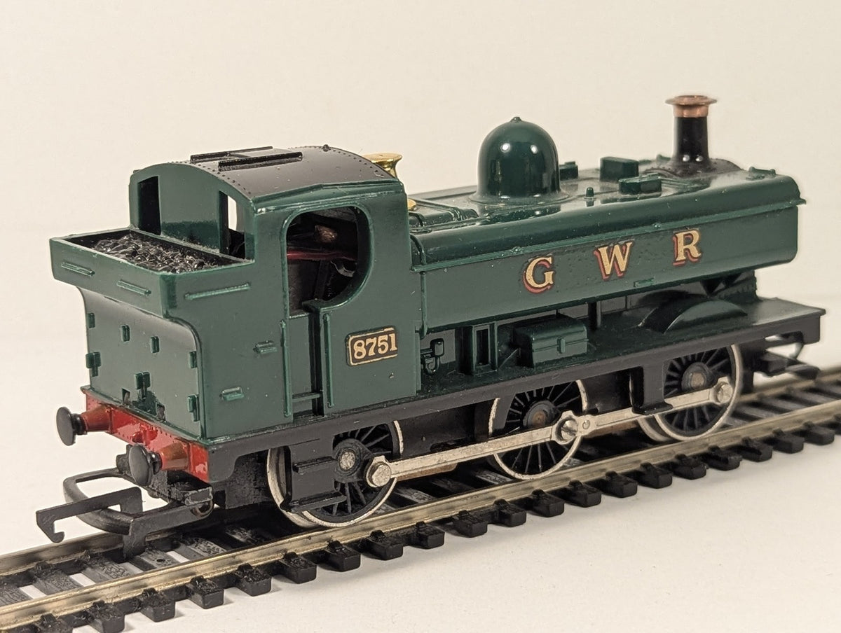 Hornby OO Gauge GWR Class 57xx 0-6-0PT Pannier Tank Steam Locomotive 8751