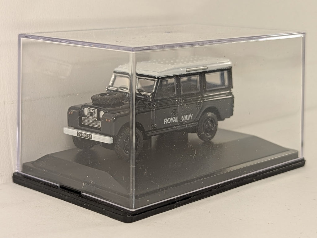 Oxford Diecast 1:76 Scale Land Rover Series II Station Wagon Die-cast Vehicle