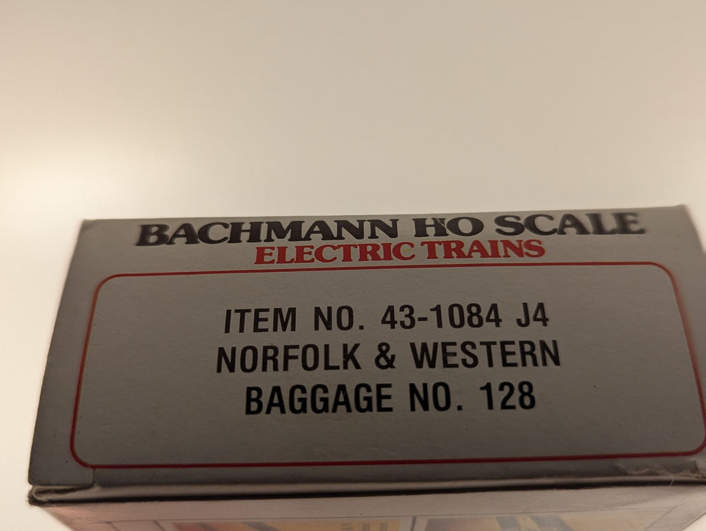 Bachmann HO Scale Norfolk & Western Baggage Car 128 43-1084 J4