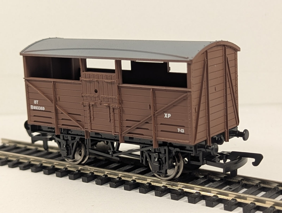 Dapol OO Gauge BR Cattle Wagon Goods Wagon B893369 BR Bauxite B501