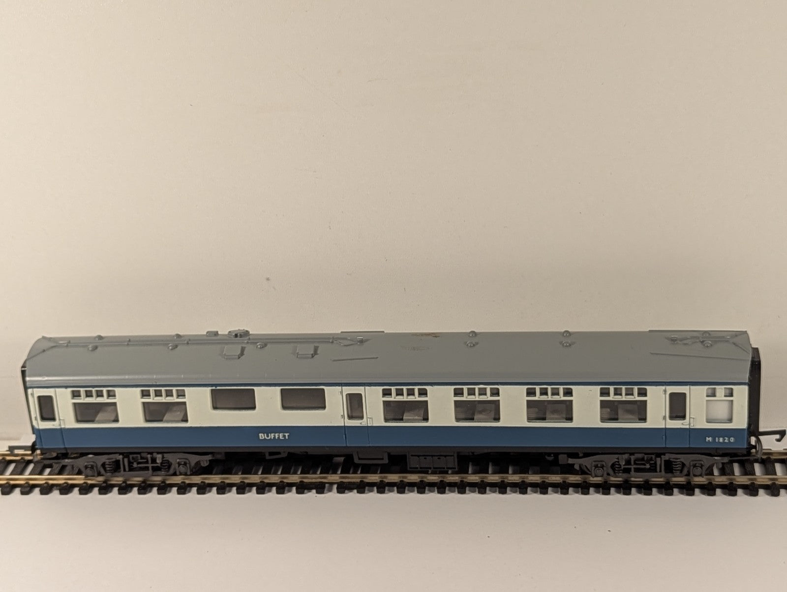 Trix M1820 BR Mk1 Miniature Buffet Coach Blue Grey OO Gauge Boxed