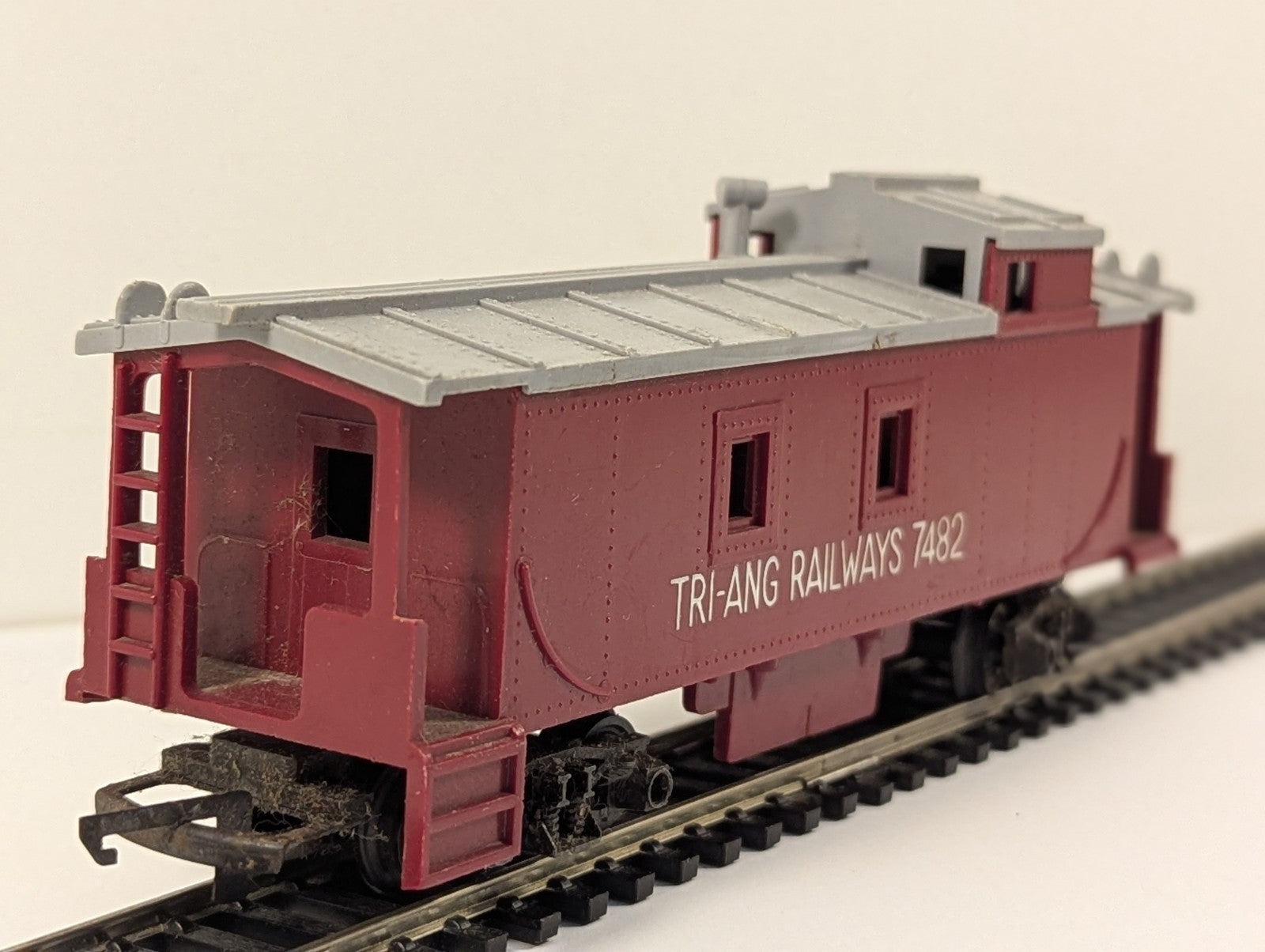 Tri-ang Railways R115 Transcontinental Caboose No. 7482