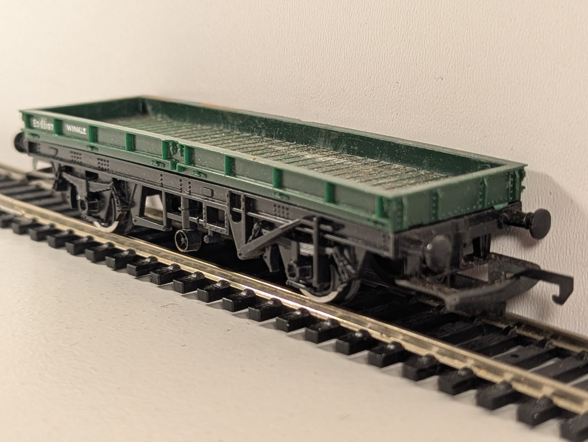 Hornby R019 OO Gauge Plate Wagon with Load – ED931972