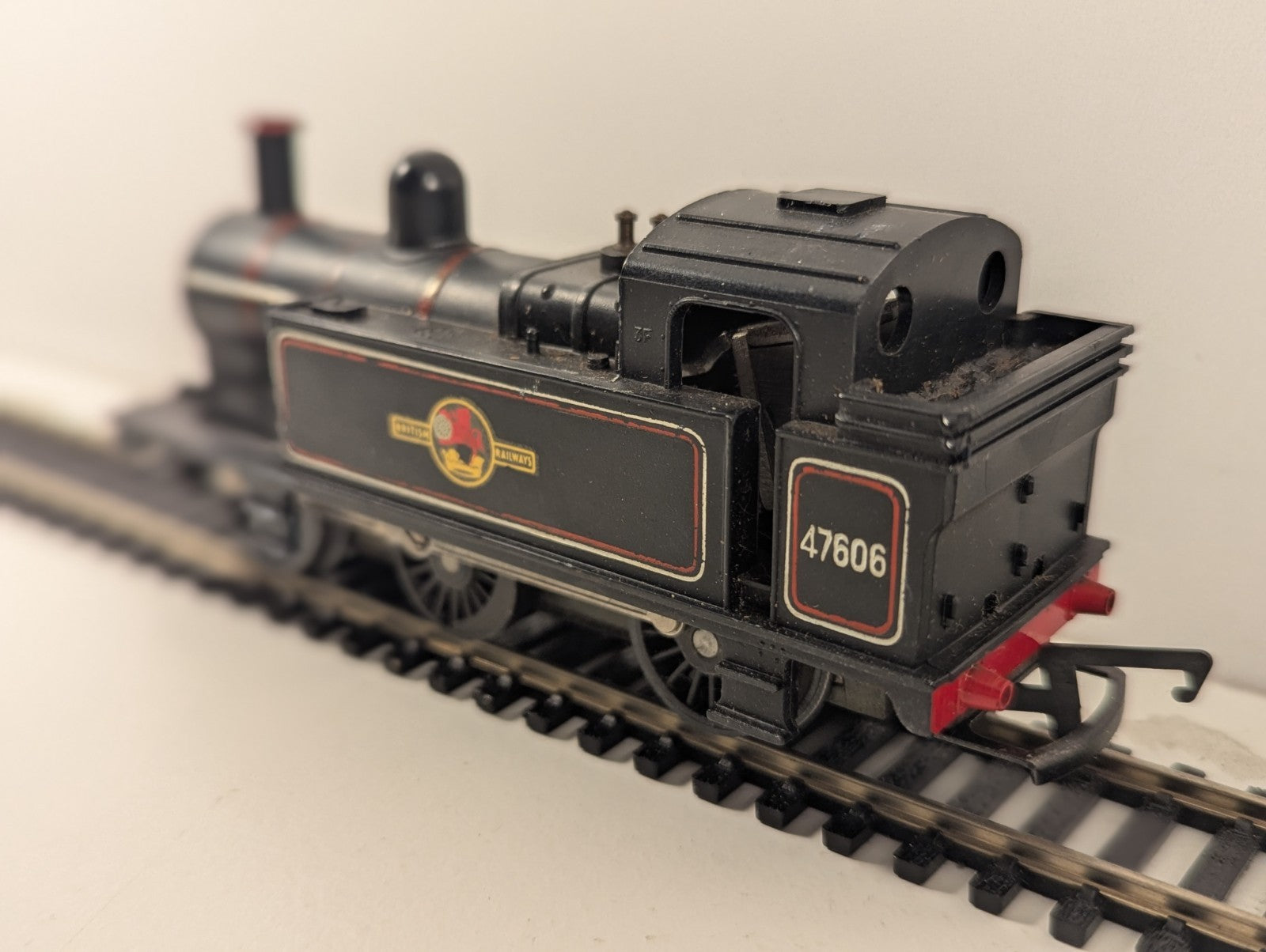Tri-ang R52 OO Gauge BR Class 3F “Jinty” 47606 – Some Repaint