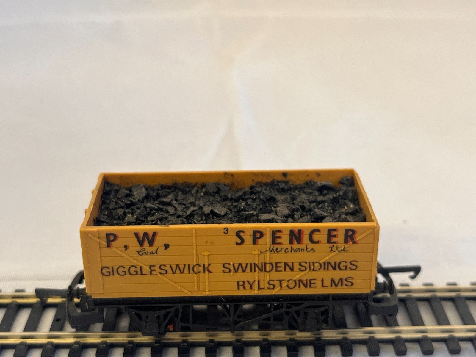 Lima OO Gauge P.W. Spencer 7 Plank Open Wagon