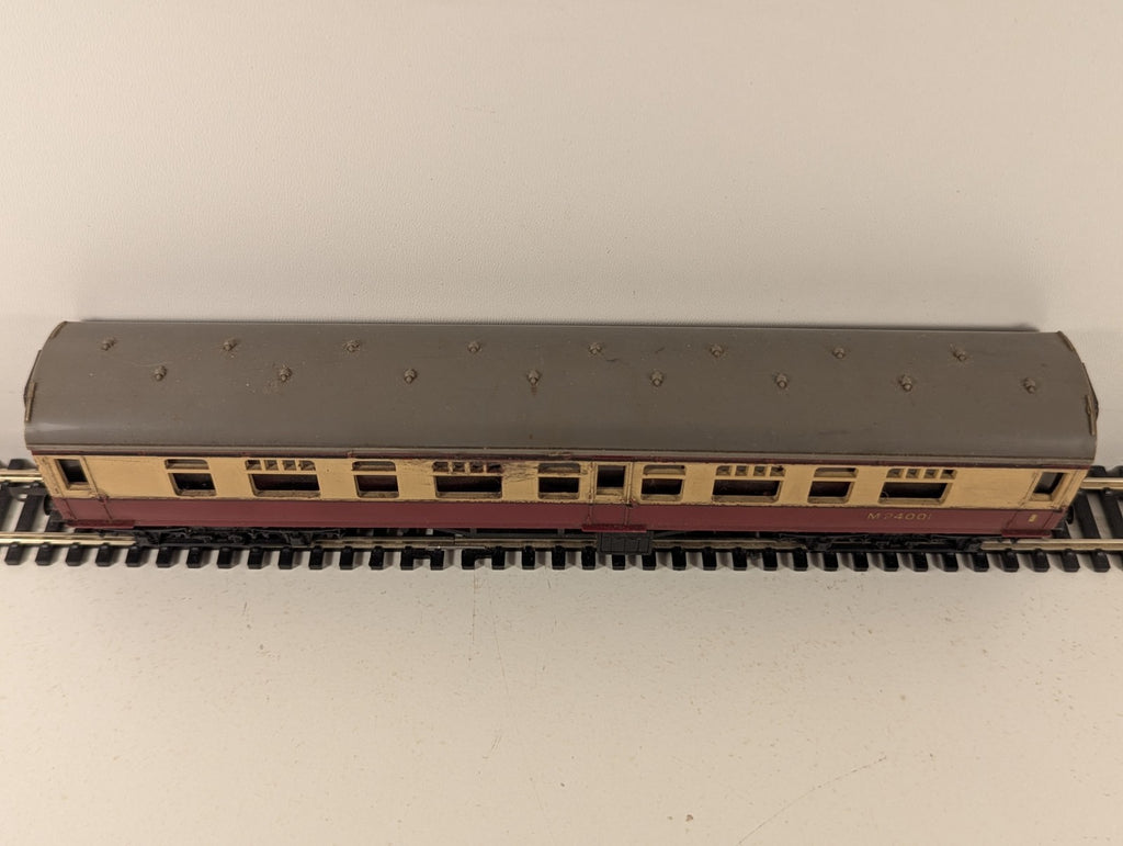 Tri-ang OO Gauge BR Crimson & Cream Composite Coach
