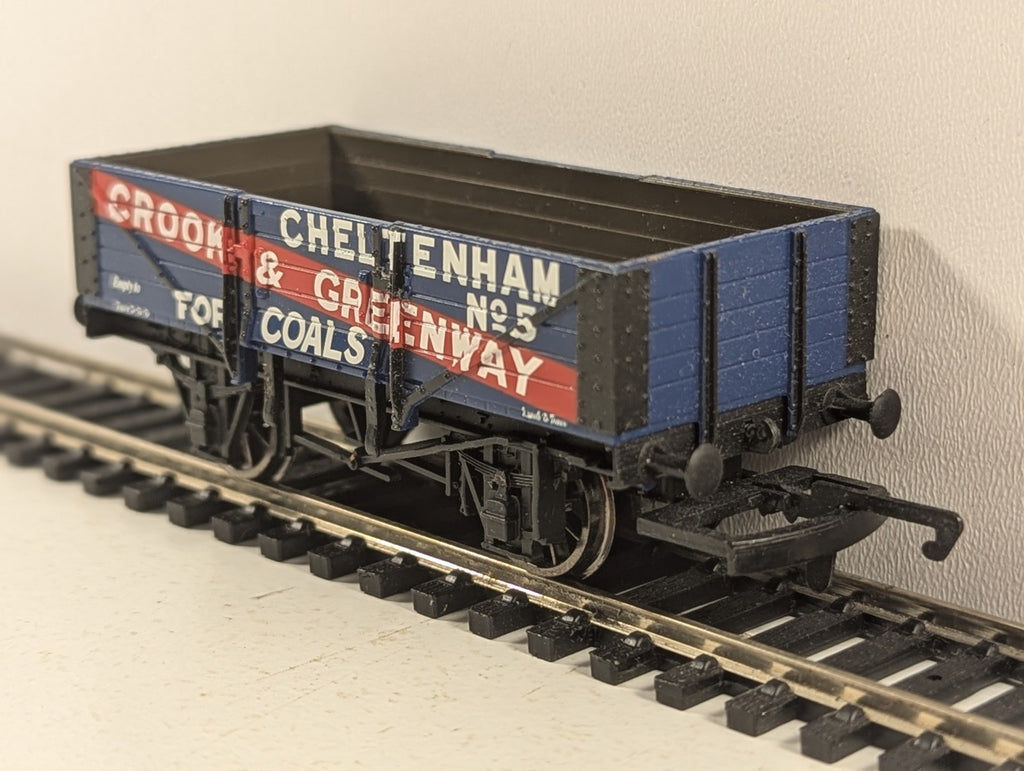 Hornby OO Gauge Crook & Greenway 5 Plank Wagon No. 5 Wagons
