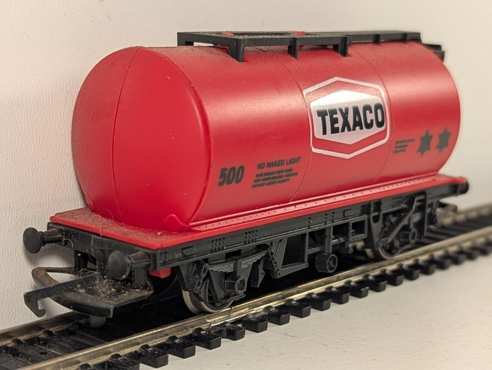 Hornby OO Gauge Texaco Tank Wagon Goods Wagon 500 Texaco Red R127