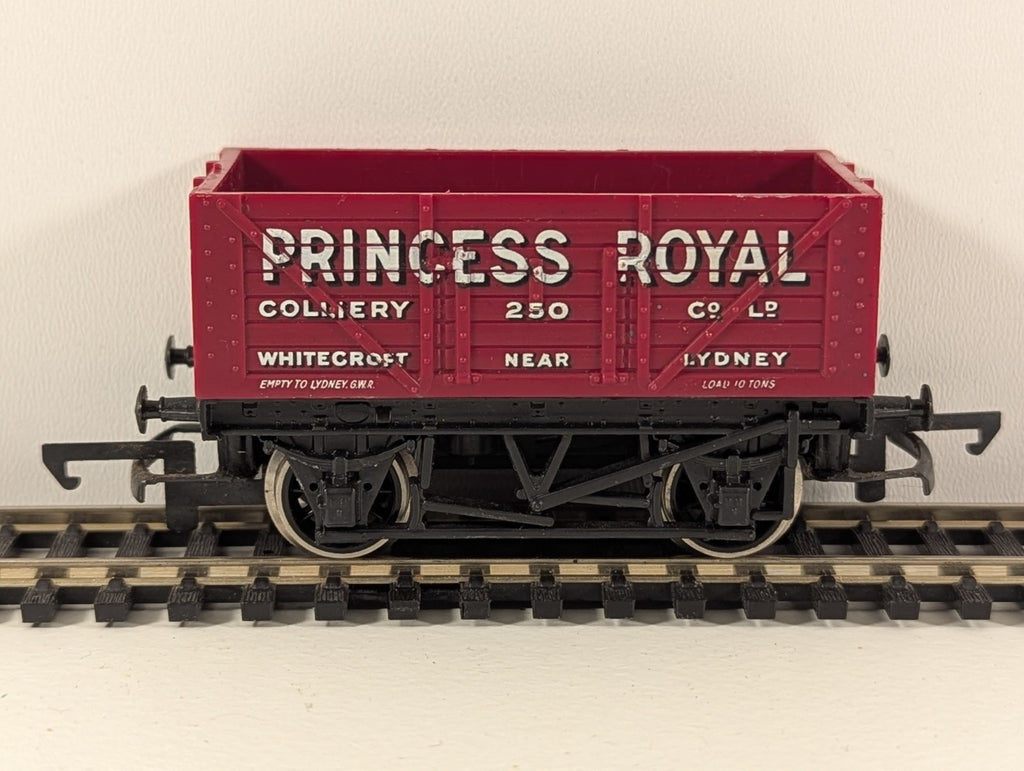 Hornby OO Gauge R209 – Princess Royal Open Wagon