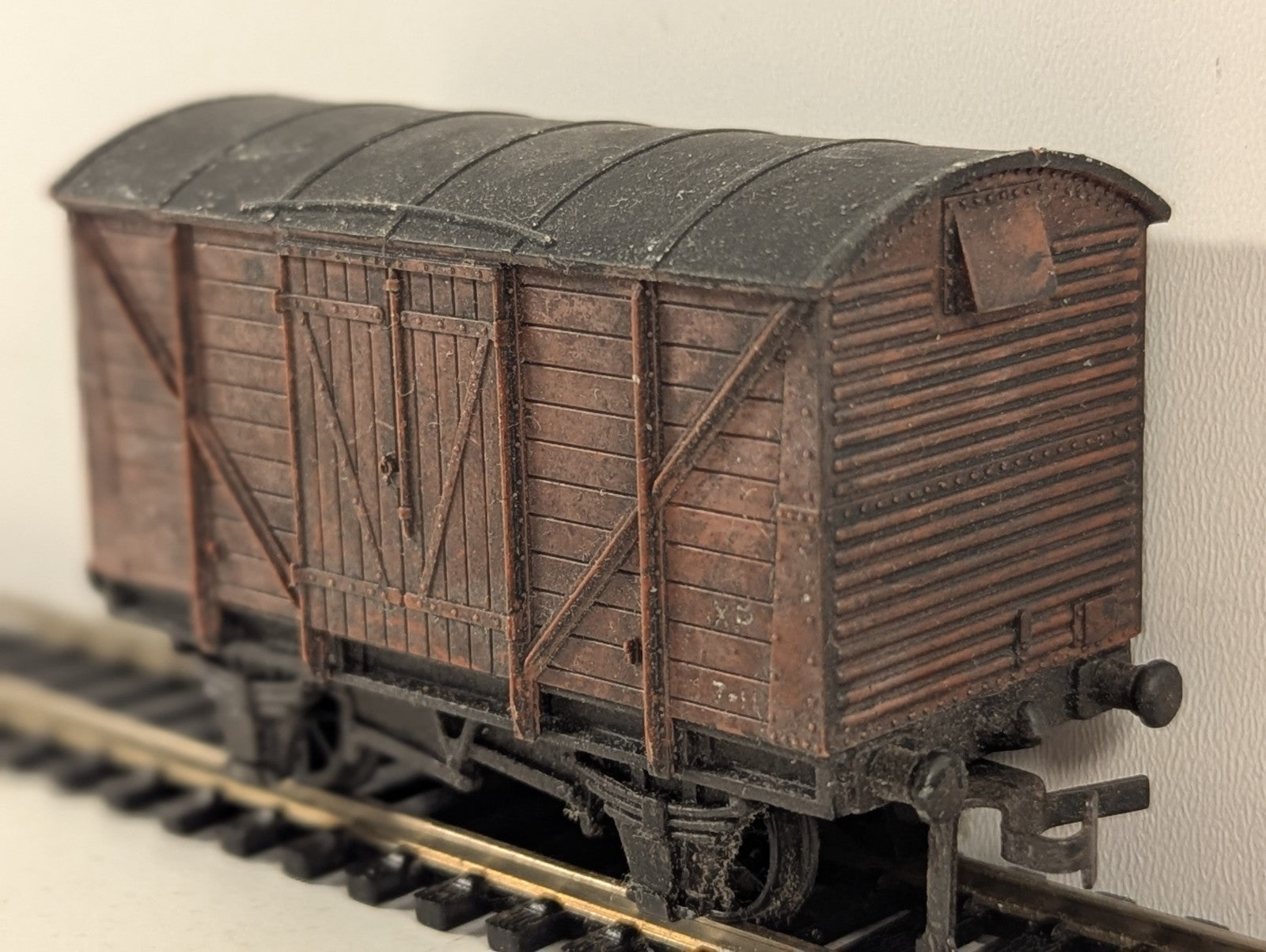 Hornby Dublo BR 12 Ton Ventilated Van OO Gauge