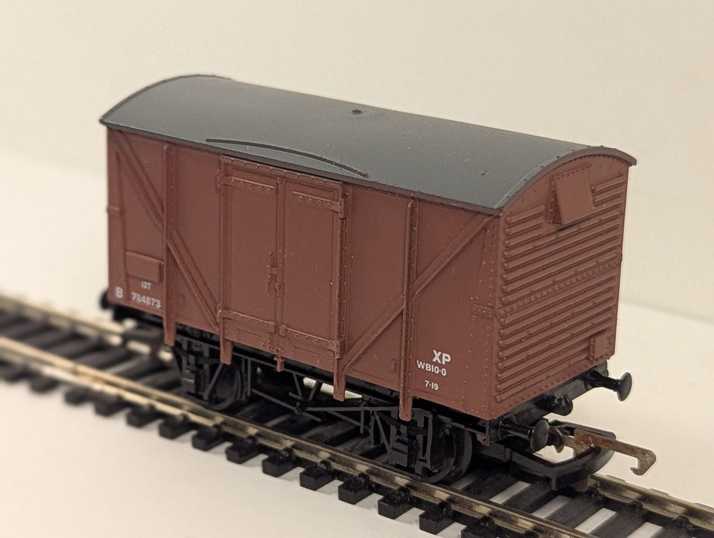 Dapol OO Gauge BR 12T Ventilated Van Goods Wagon B784873 BR Bauxite B32