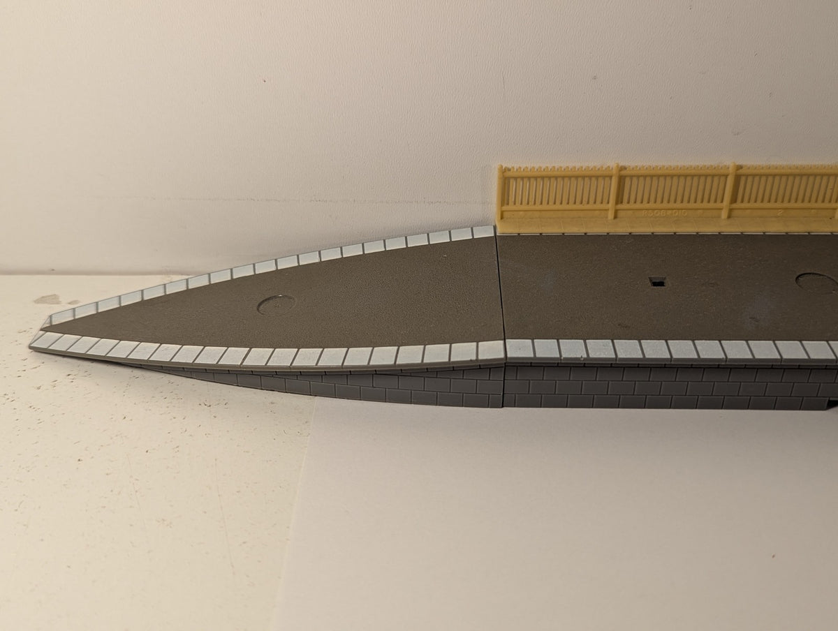 Hornby OO Gauge Station Platform Set Grey & Brick R508