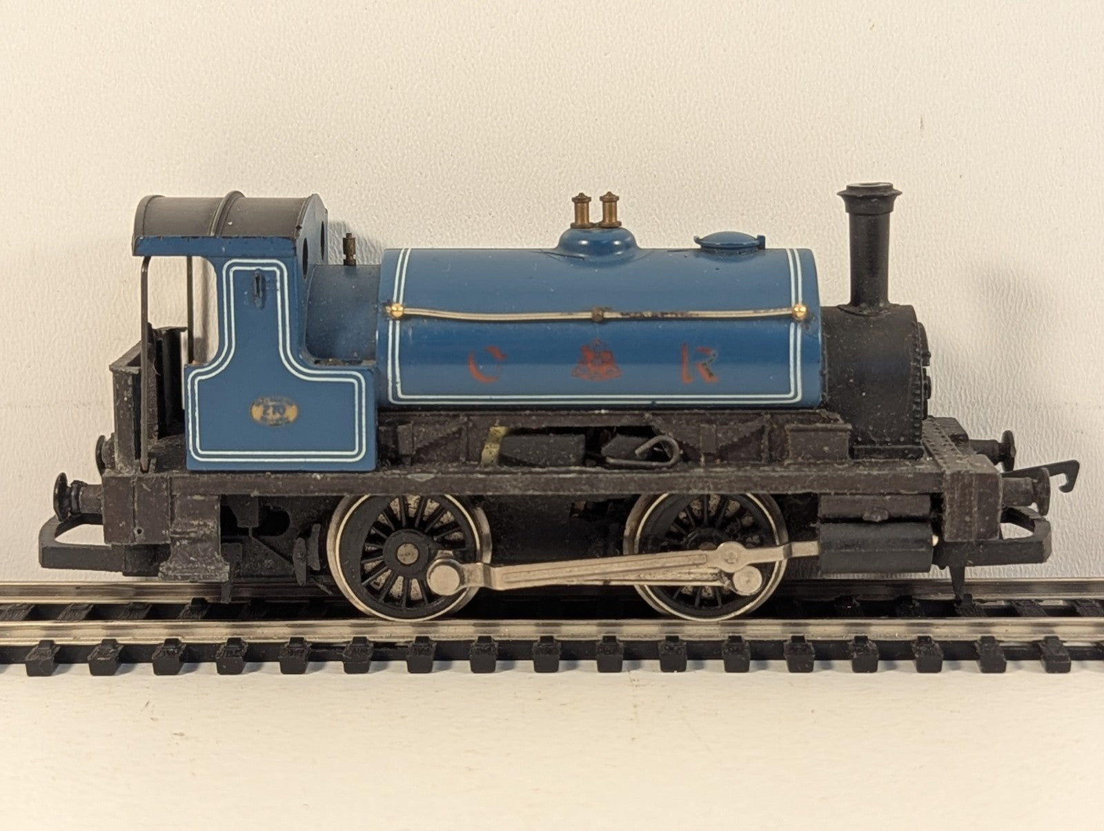 Hornby R057 OO Gauge Caledonian Railway 0F Pug Poor Runner
