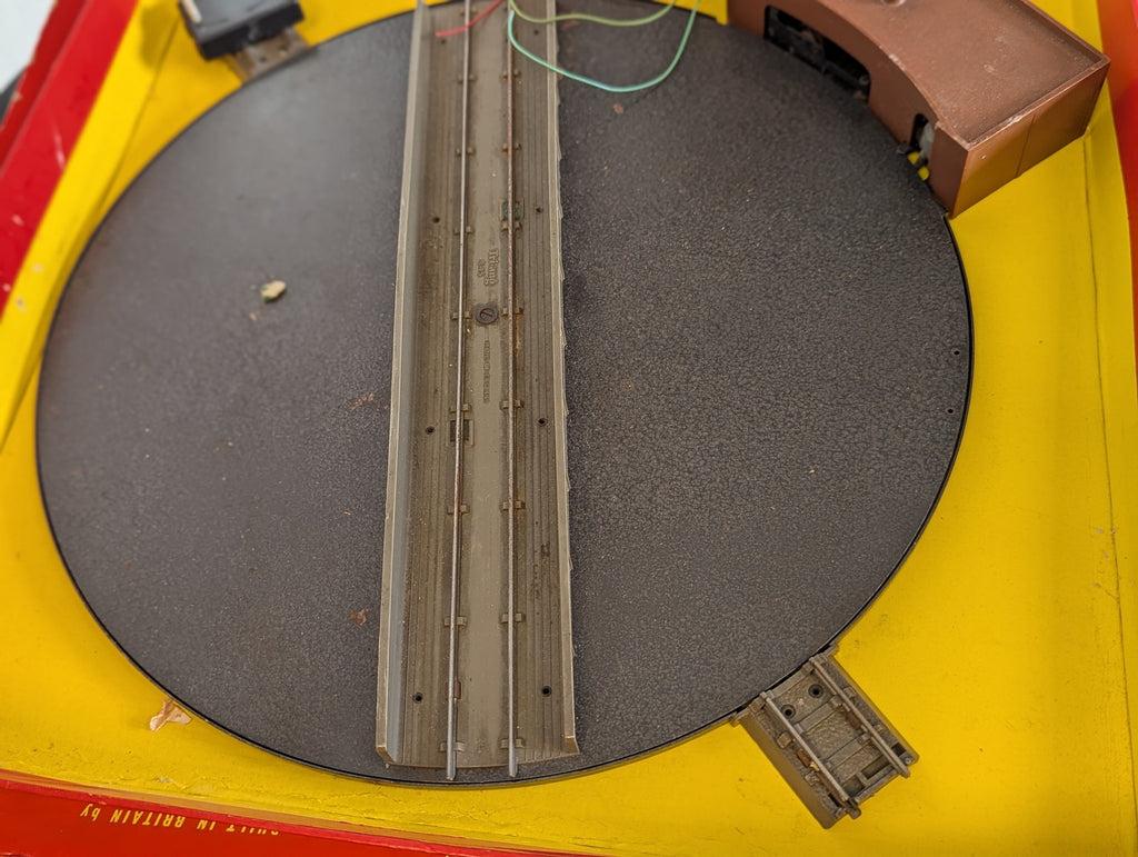 Tri-ang OO Gauge R.45 Turntable Set