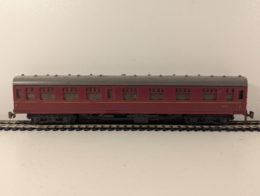 Jouef Playcraft HO Gauge BR Maroon Composite Coach Passenger Coach 15100