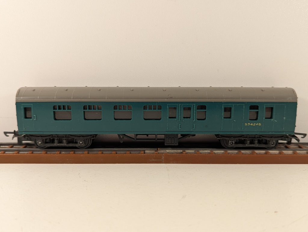 Tri-ang TT Gauge BR Southern Region Main Line Brake Second Coach