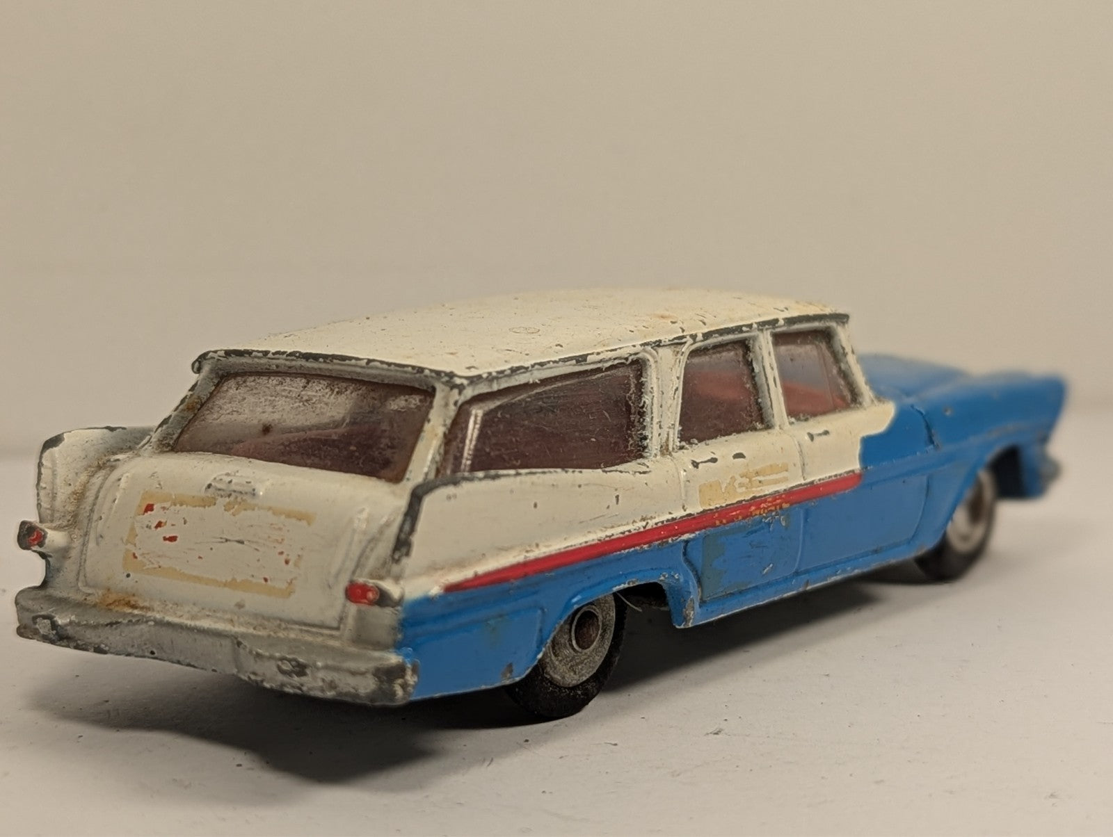 Corgi Toys 443 Plymouth Sports Suburban U.S. Mail car 1:43 Scale - Chipped Paint