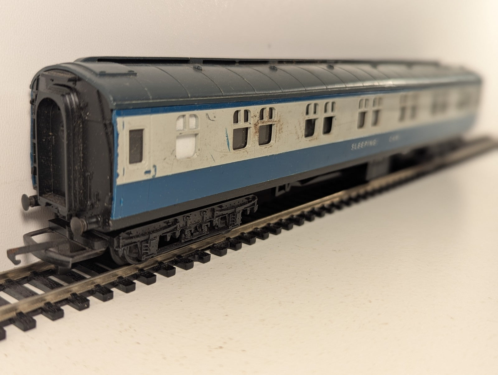 Tri-ang Hornby R339 BR Mk1 Sleeping Coach Blue & Grey OO Gauge