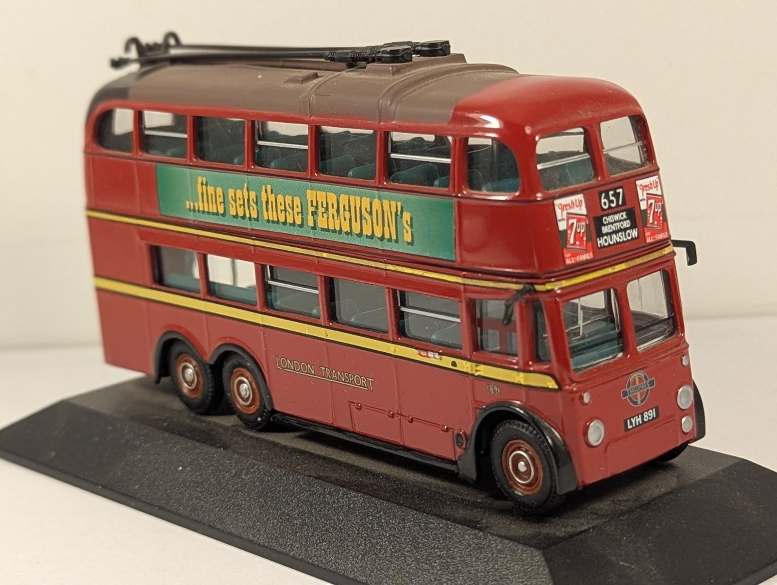 Atlas Editions 1:76 3 Axle Q1 Trolley Bus Die-cast Trolleybus 1891