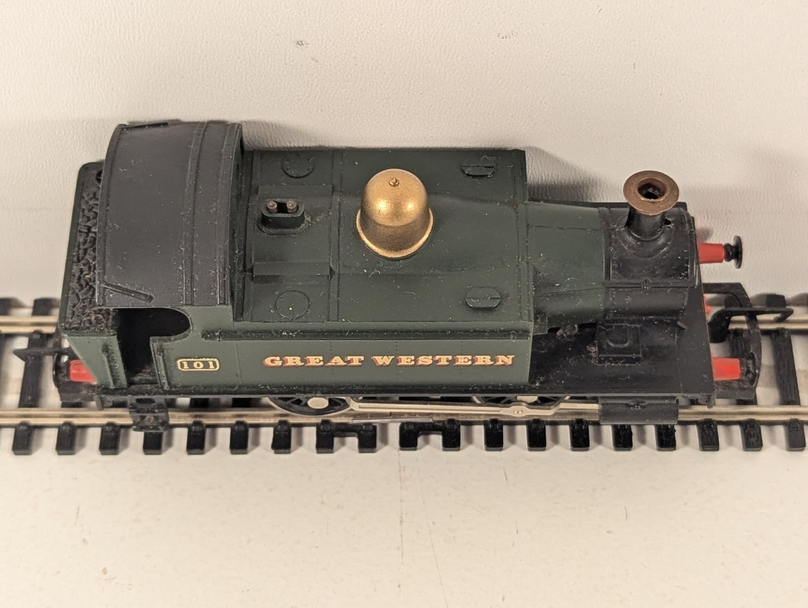 Hornby R077 GWR Holden Class 101 0-4-0T Tank Locomotive OO Gauge