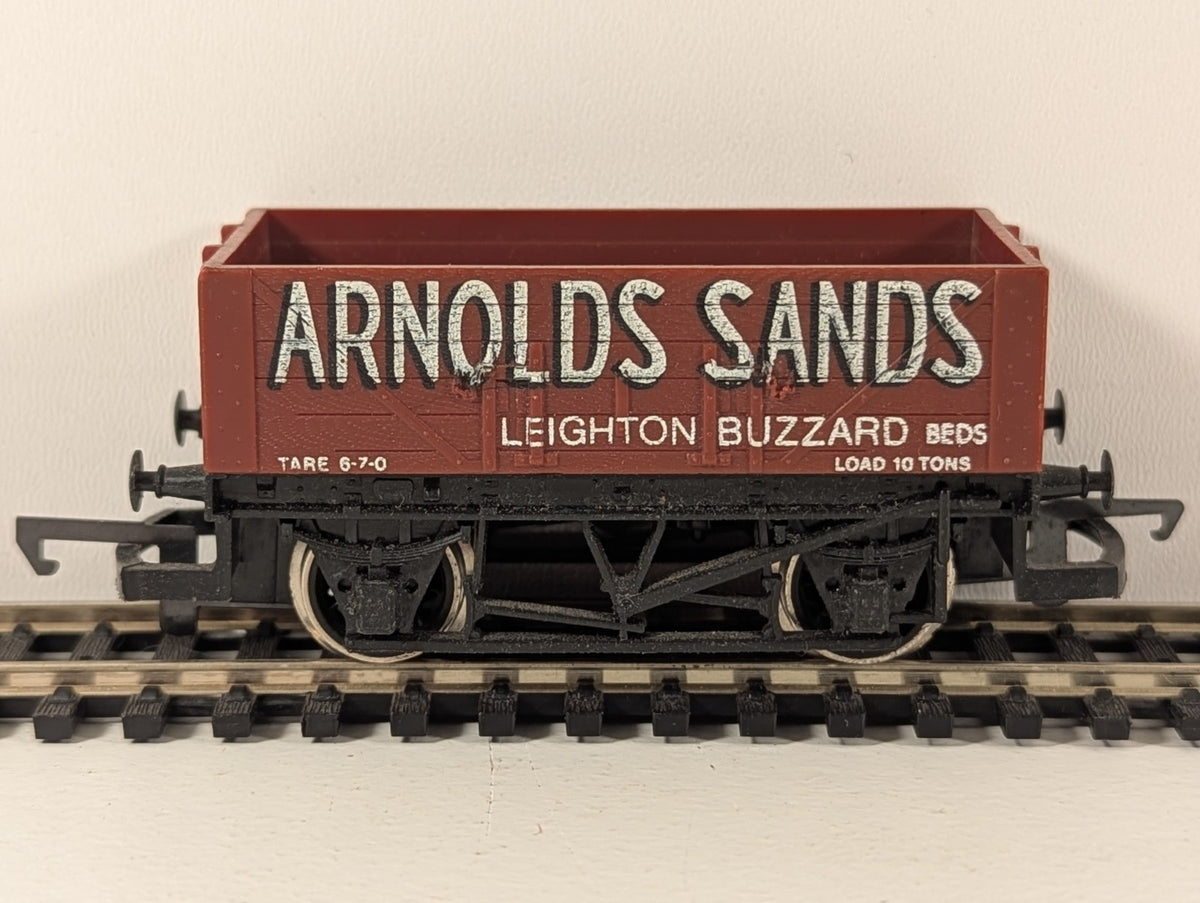 Hornby R097 OO Gauge 5-Plank Open Wagon – Arnolds Sands, Leighton Buzzard